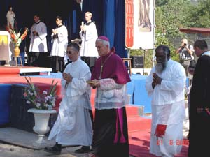Fr. Couture, Bishop Fellay and Frl Pancras