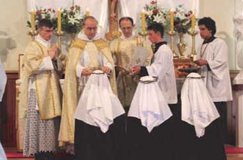 novices receive crown of thorns